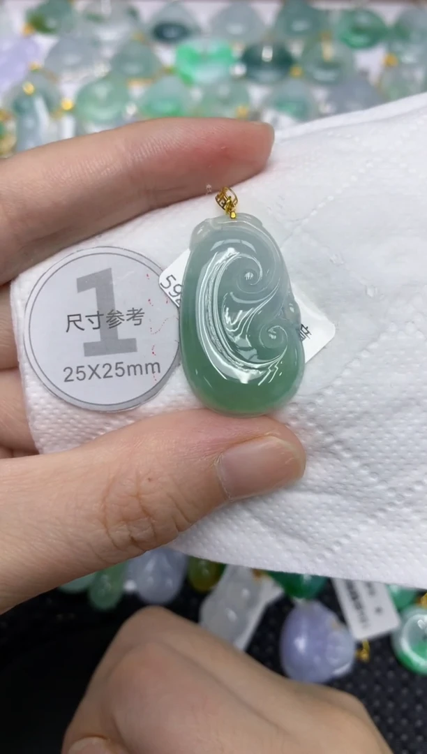 颈饰18K金镶嵌翡翠111111111