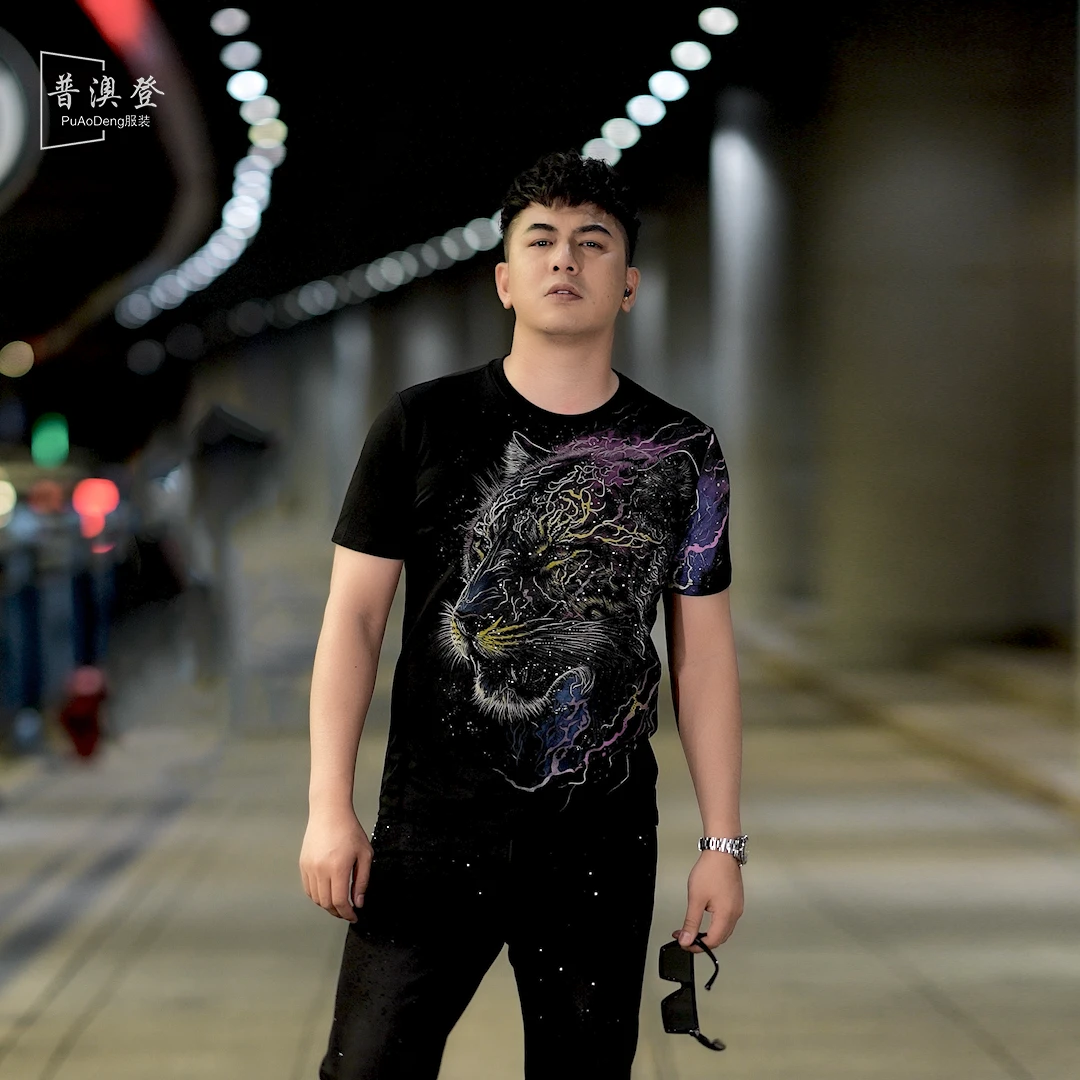 2025夏季新款个性时尚潮流百搭修身彩绘老虎烫钻男士休闲短袖T恤