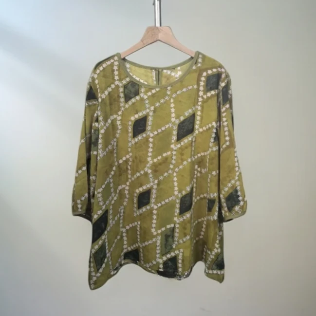 绒贝斯9139夏季新款宽松印花中袖衬衫女时尚气质百搭遮肚上衣