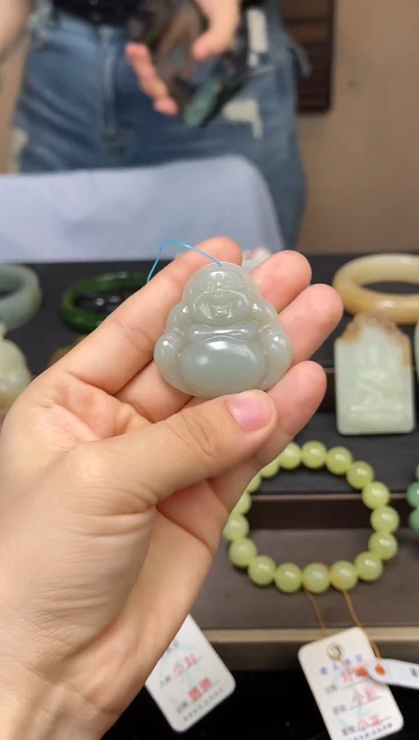 吊坠(不含链)未镶嵌和田玉且末青白 正装佛公9014921