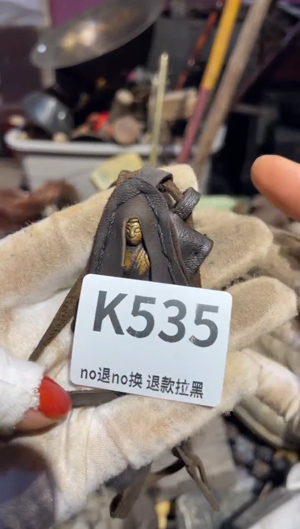 瓷片魅**音表姐直播所见所得