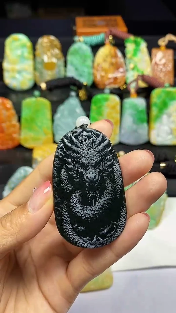 翡翠未镶嵌颈饰翡翠A货