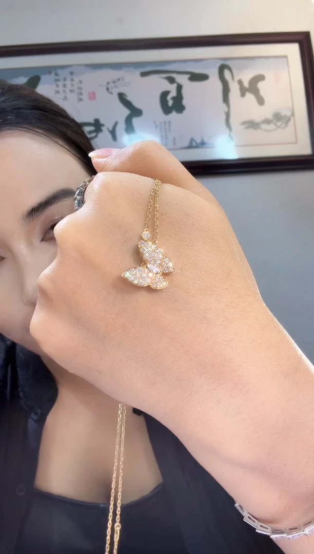 18K金镶嵌项链实验室培育钻石项链