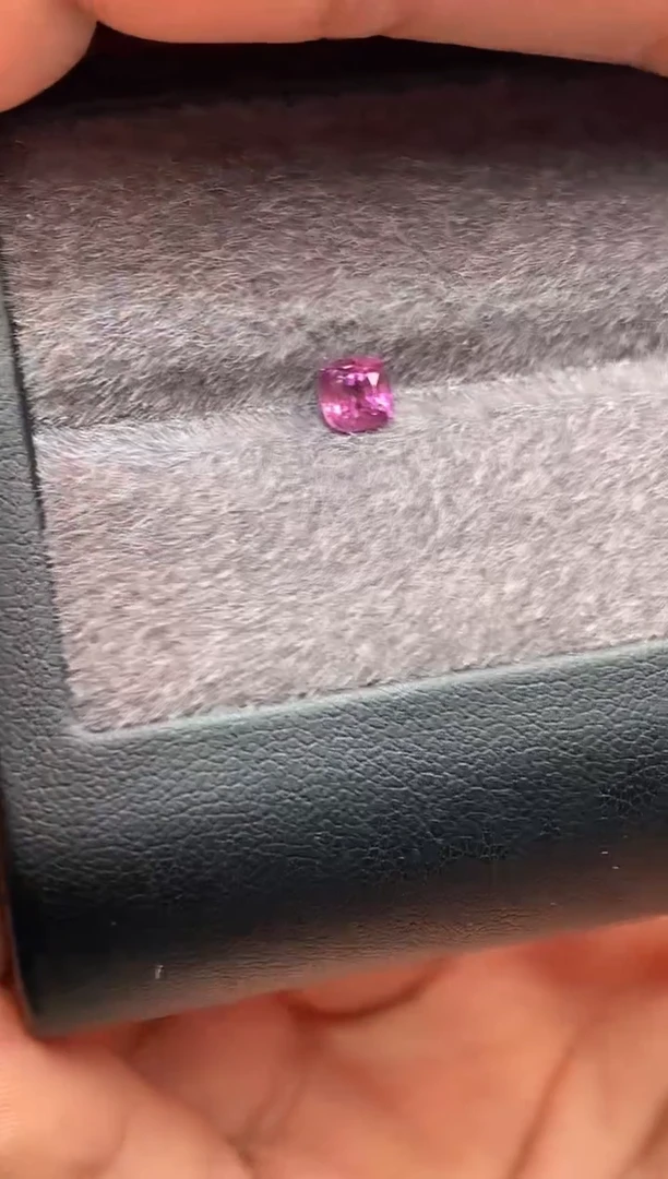 【闪购商品】定制尖晶石裸石未镶嵌枕型 紫色调尖晶石 0.67ct