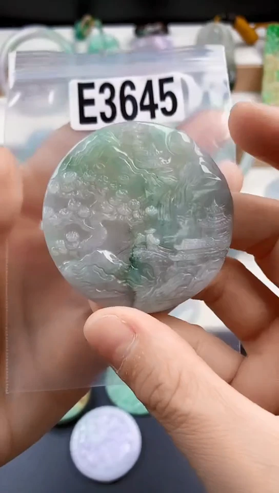 颈饰未镶嵌翡翠天然翡翠吊坠挂件