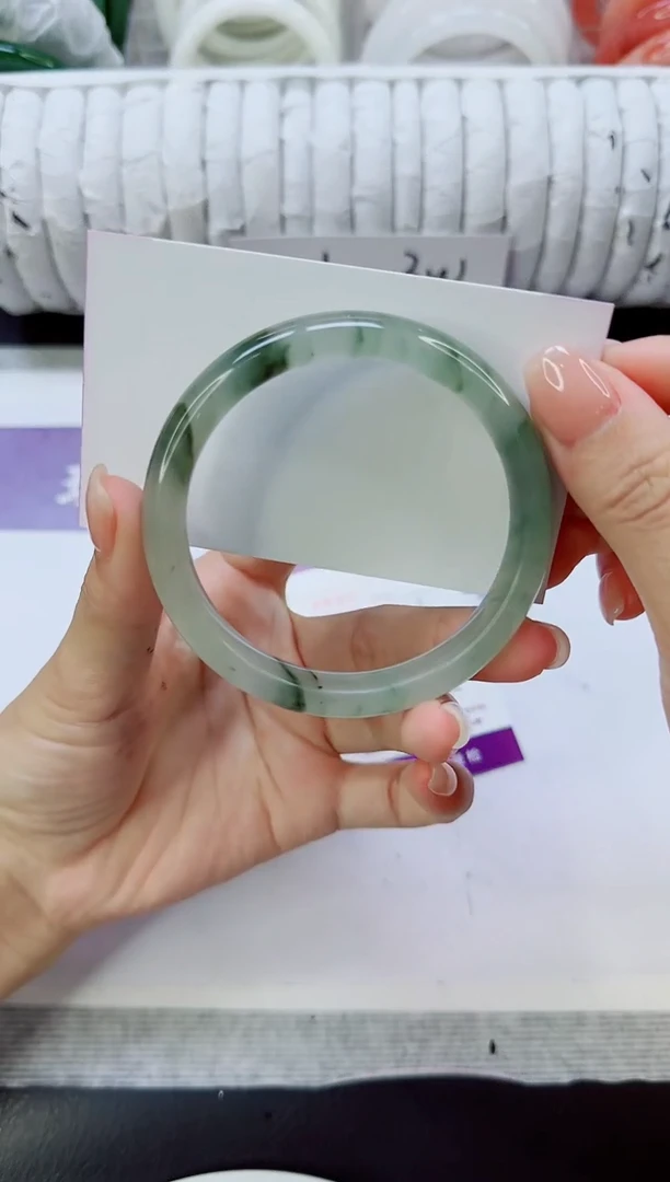 未镶嵌手镯石英质玉243/58