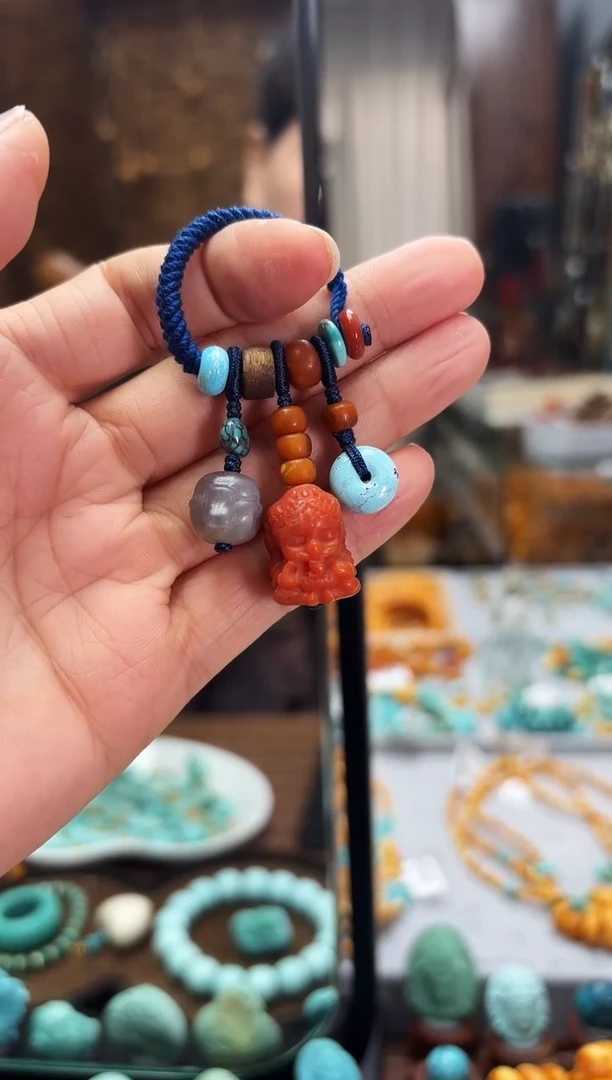 【闪购商品】南红玛瑙滴溜未镶嵌滴溜