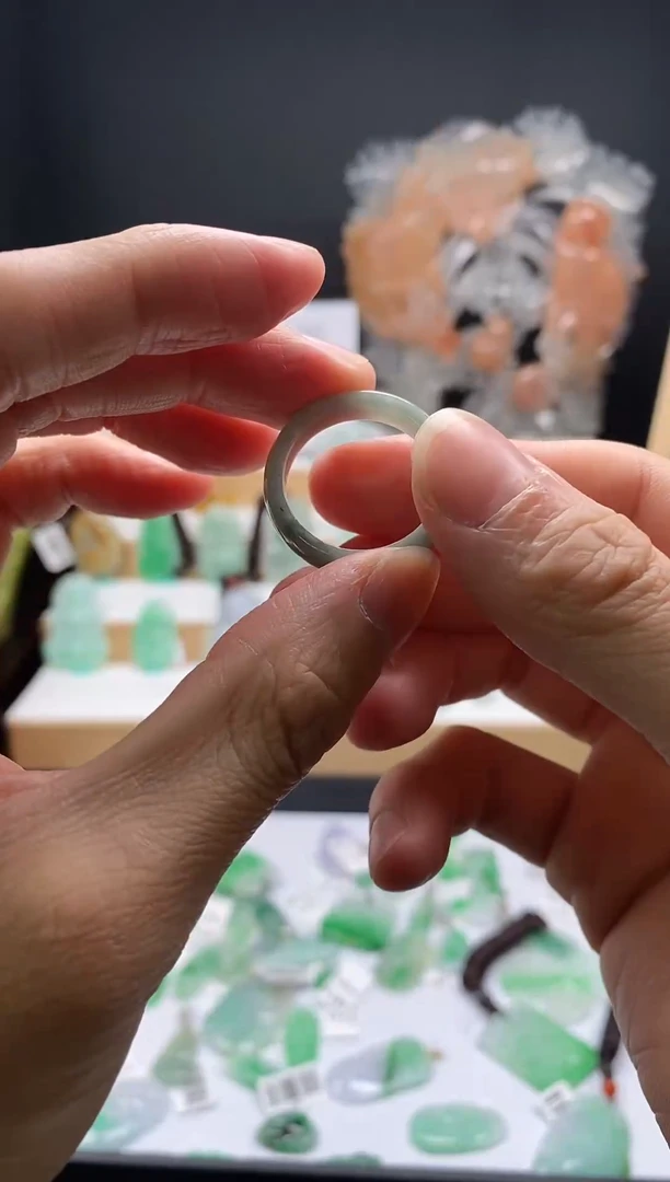 【闪购商品】翡翠颈饰未镶嵌戒指