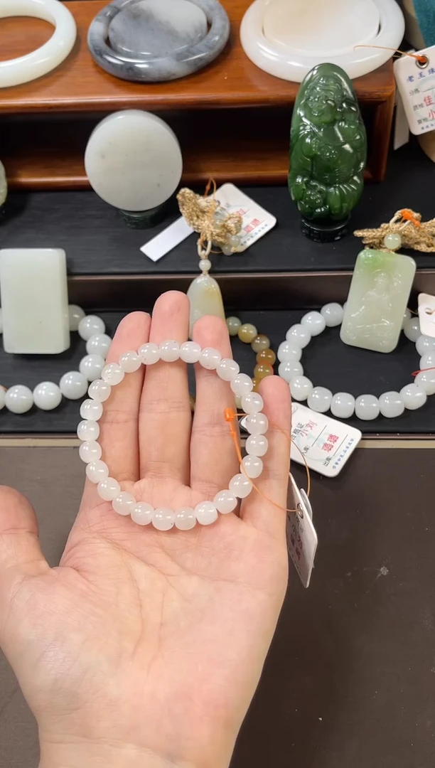 手串未镶嵌和田玉卡8新疆黑山 老型9012772