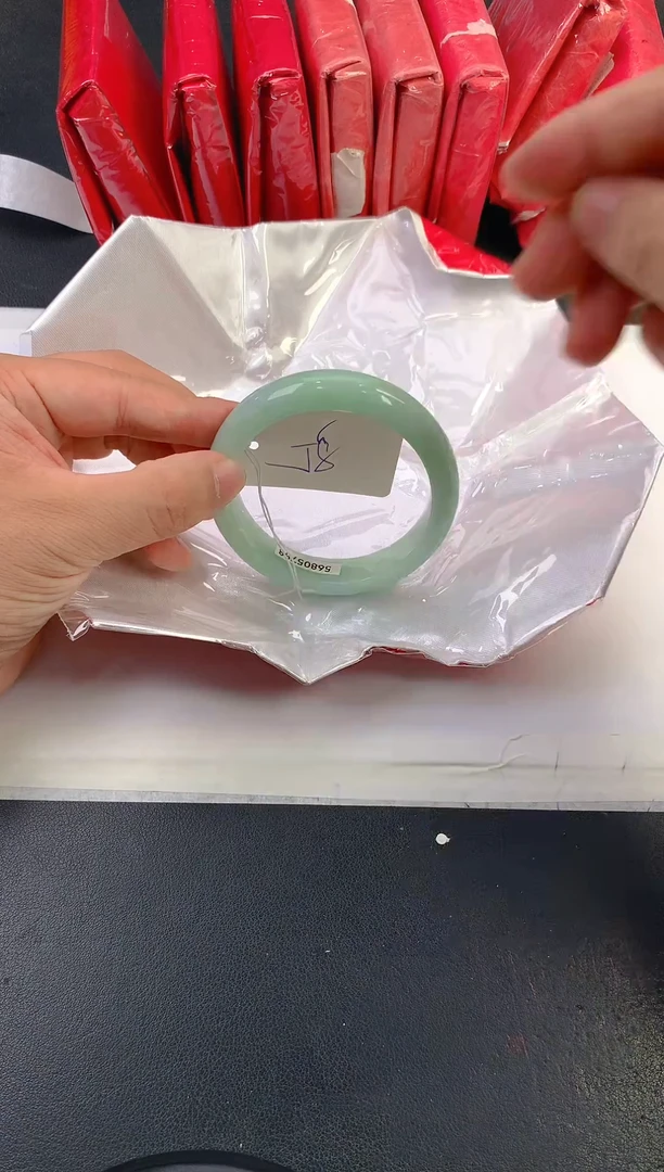 未镶嵌手镯翡翠295