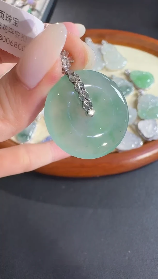吊坠(不含链)18K金镶嵌翡翠【源头工厂】钻石镶嵌