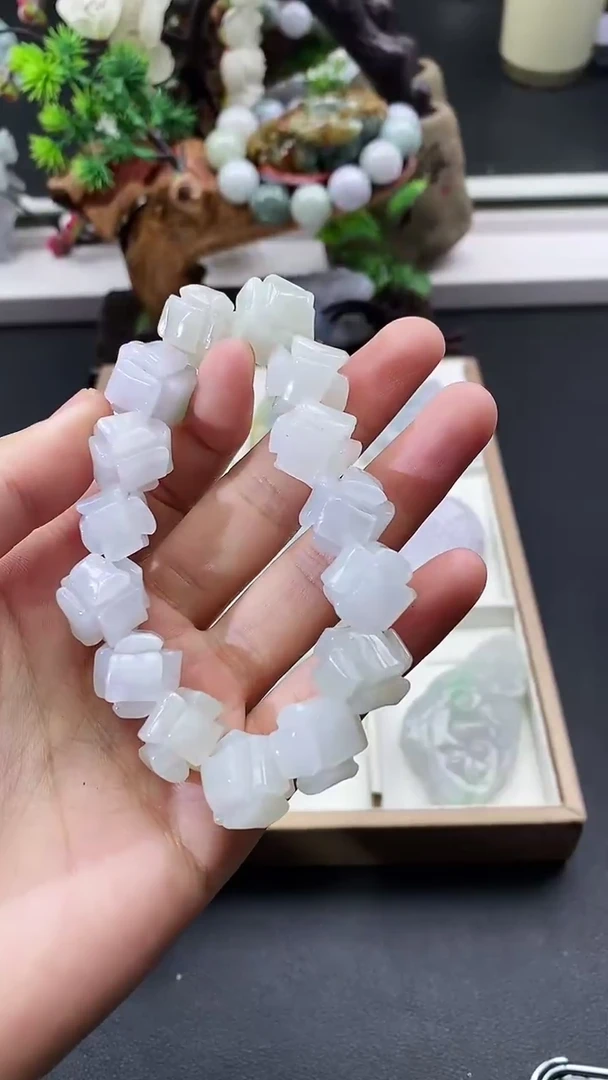 颈饰未镶嵌翡翠天然缅甸A货翡翠