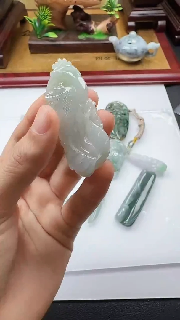吊坠(不含链)未镶嵌翡翠1