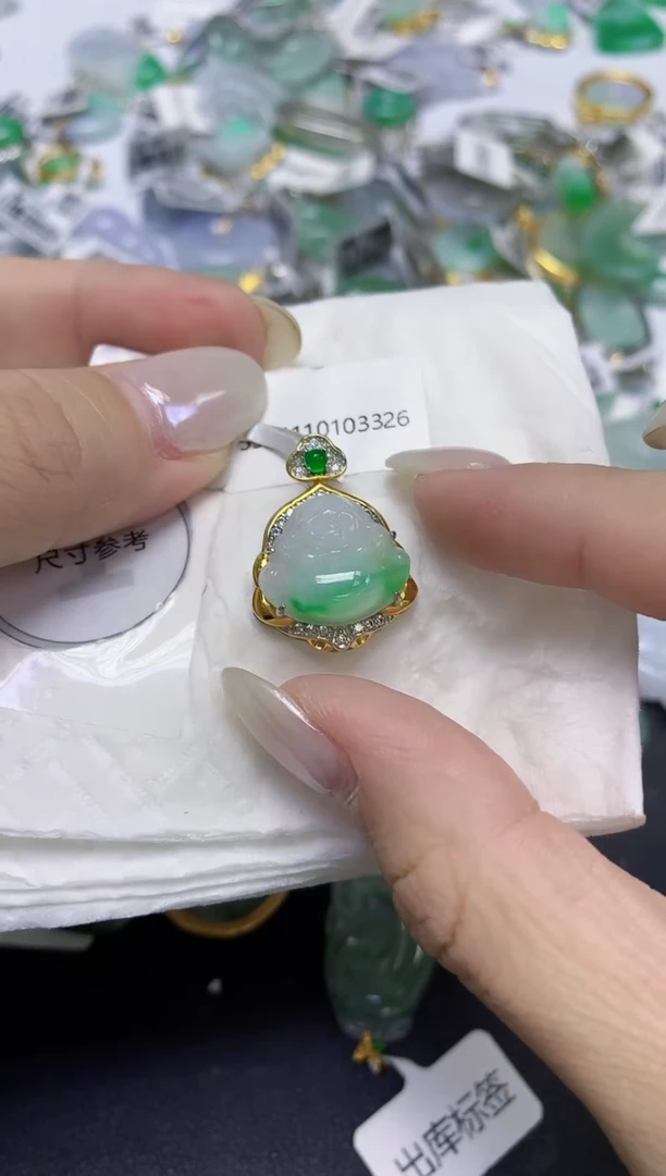 颈饰未镶嵌翡翠天然缅甸翡翠A货百元以上9元证书费自理