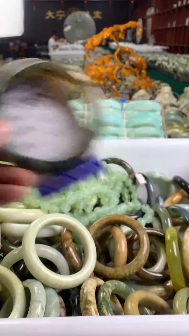 未镶嵌蛇纹石玉手镯3145