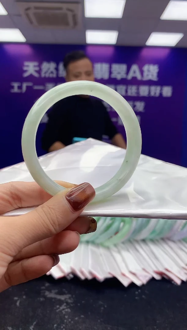 未镶嵌手镯翡翠AAAAAAAAAAAA