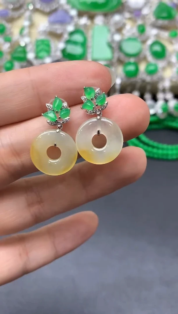 颈饰18K金镶嵌翡翠319-中国好珍宝