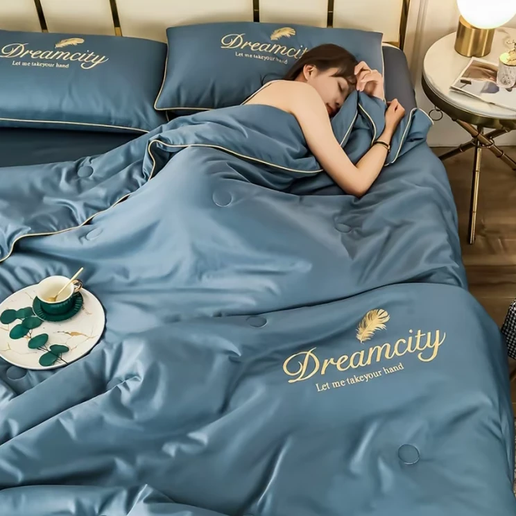 2025夏季新款冰丝夏被可水洗夏凉被薄款凉感空调被四件套床上用品