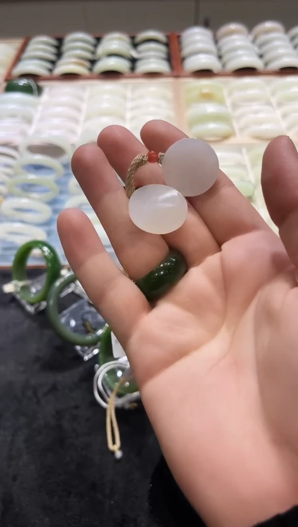 颈饰未镶嵌和田玉小艾多样性发货拍一发一