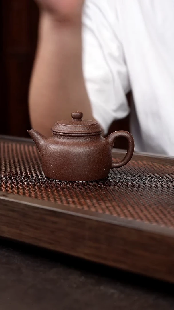 茶壶紫砂紫泥剑流德中