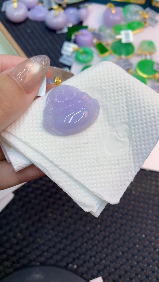 颈饰18K金镶嵌翡翠1
