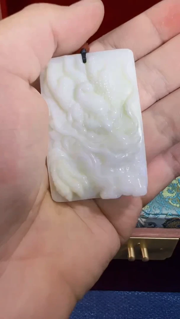 和田玉未镶嵌挂件和田 羊油龙牌（飞铃文玩）