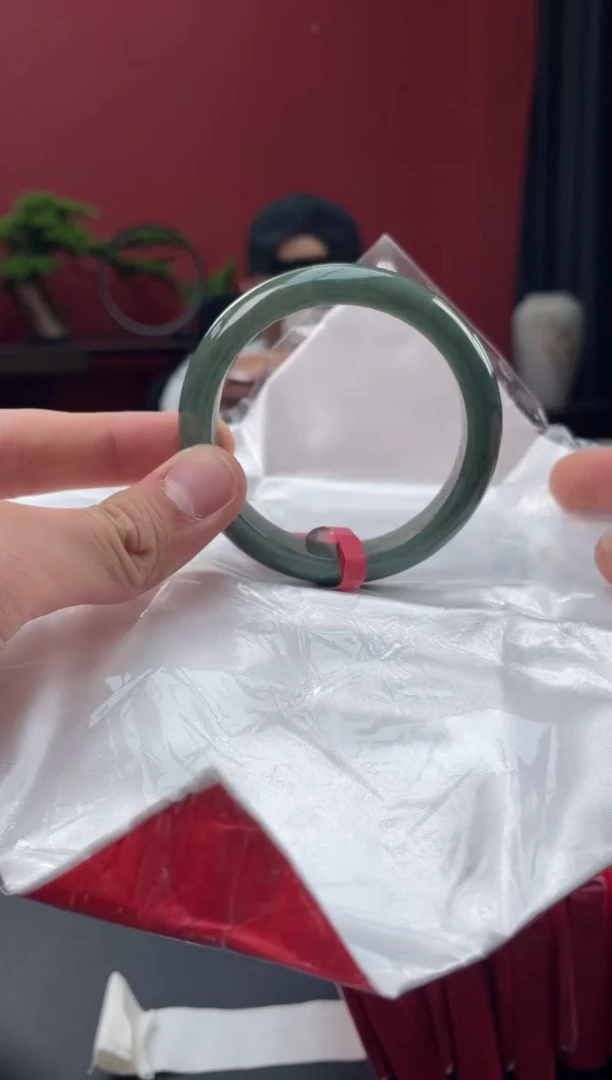 未镶嵌手镯翡翠5