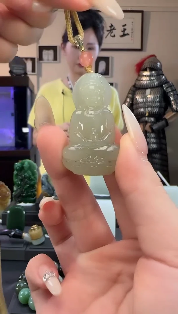 颈饰未镶嵌和田玉晴水观音吊坠