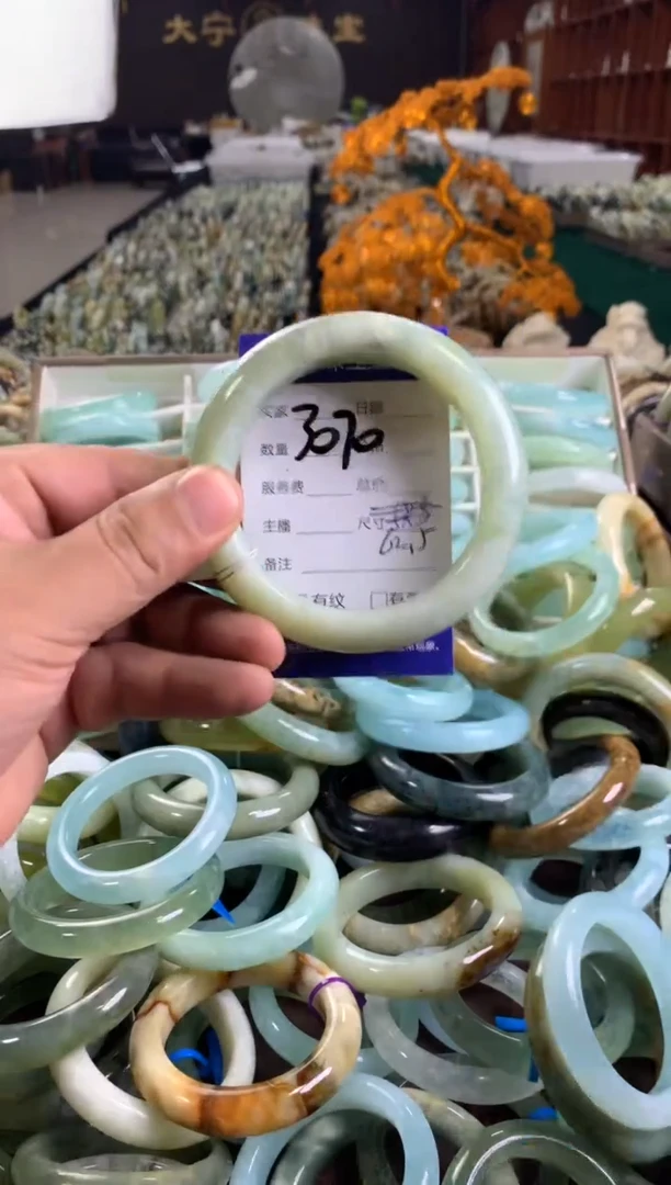 未镶嵌蛇纹石玉手镯3070