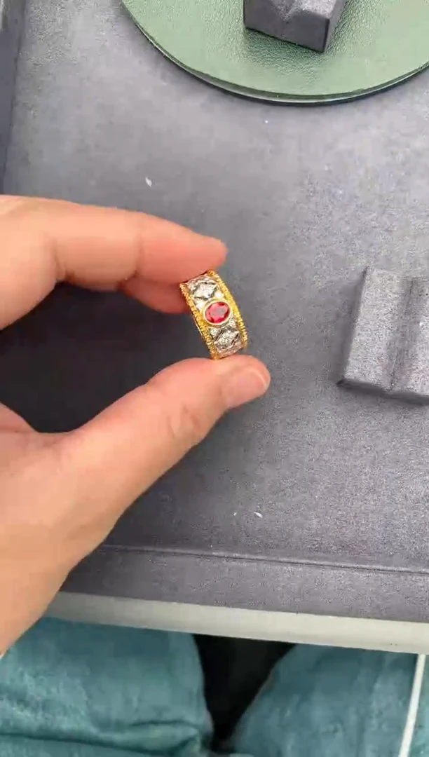 【闪购商品】红宝石戒指18K金镶嵌50分鸽血红戒指