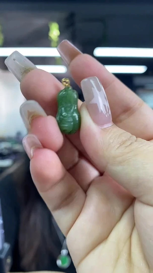 和田玉18K金镶嵌吊坠(不含链)多样性发其一颜色微差