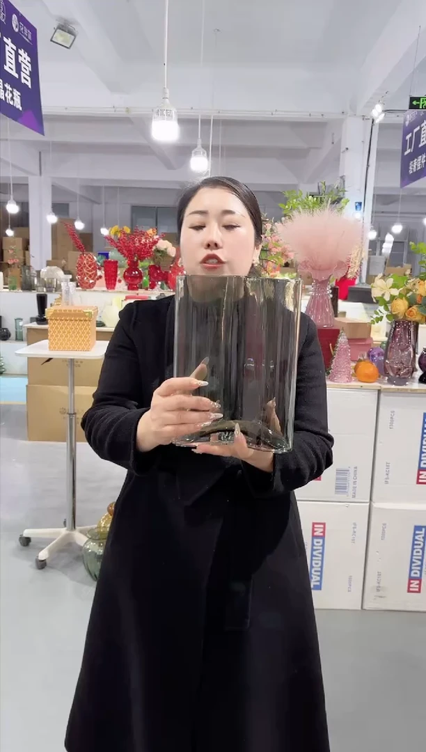 【闪购商品】玻璃唐总花瓶厂微瑕-ZBOJ