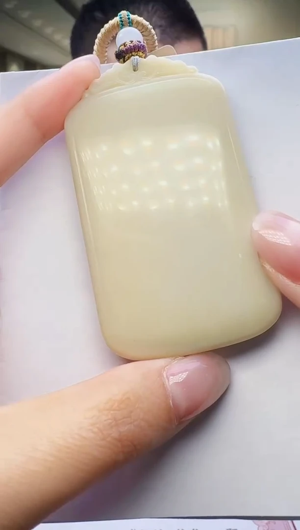 定制和田玉玉届匠心天然和田玉（拍一发一）