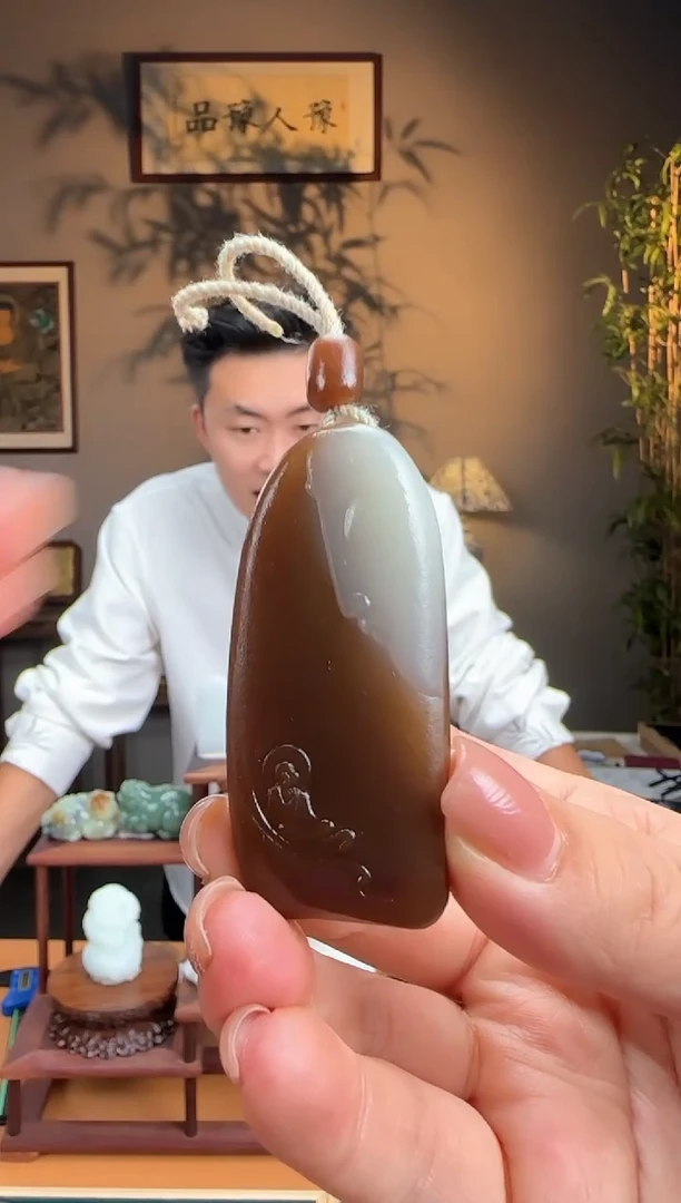 未镶嵌吊坠定制和田玉毛货糖白俏色悟道l118