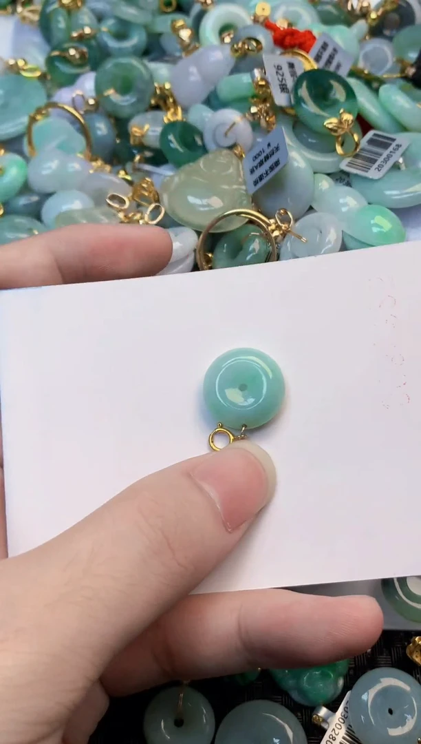 翡翠未镶嵌吊坠(不含链)1