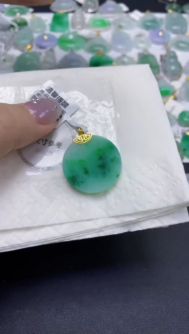 颈饰18K金镶嵌翡翠天然缅甸翡翠A货百元以上9元证书费自理