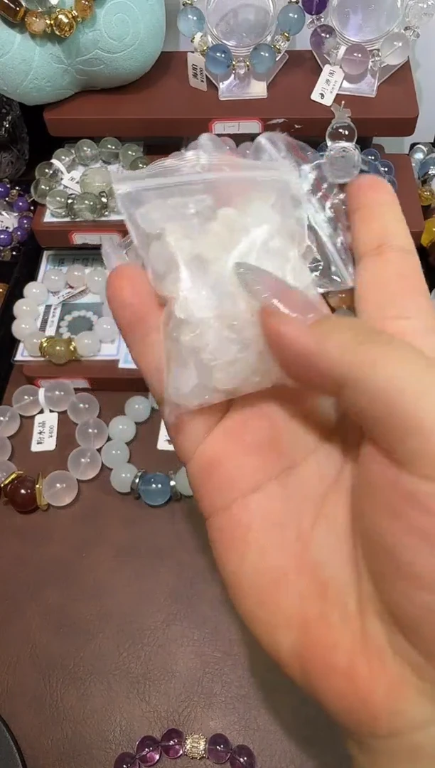 未镶嵌珠宝半成品水晶白水晶碎石（乐园）