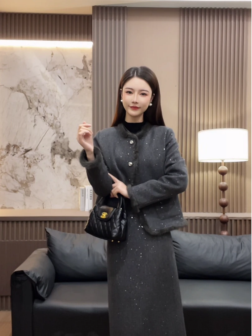 慧慧【暮雪精灵】90白鸭绒羊毛小香风羽绒款圆领气质套装2025秋冬款