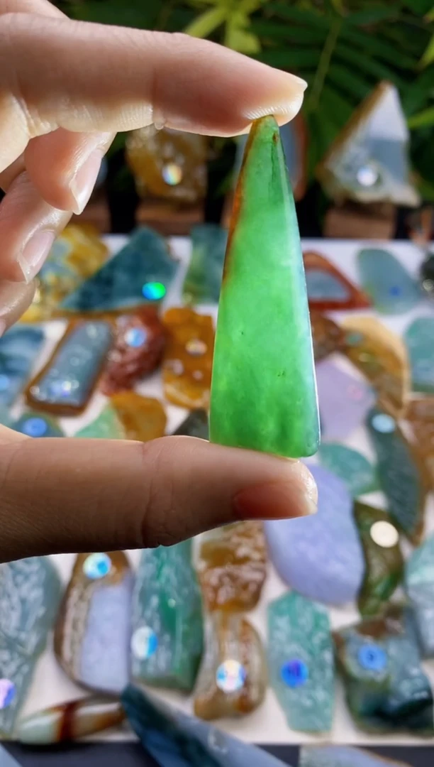 未镶嵌定制翡翠翡翠