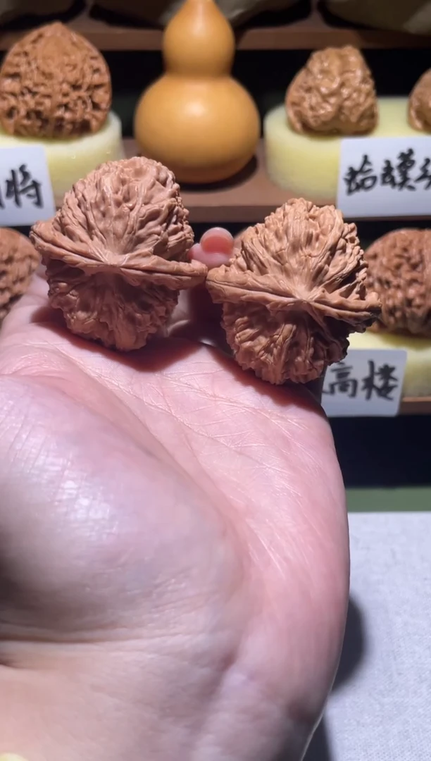 把件文玩核桃宝*白狮子