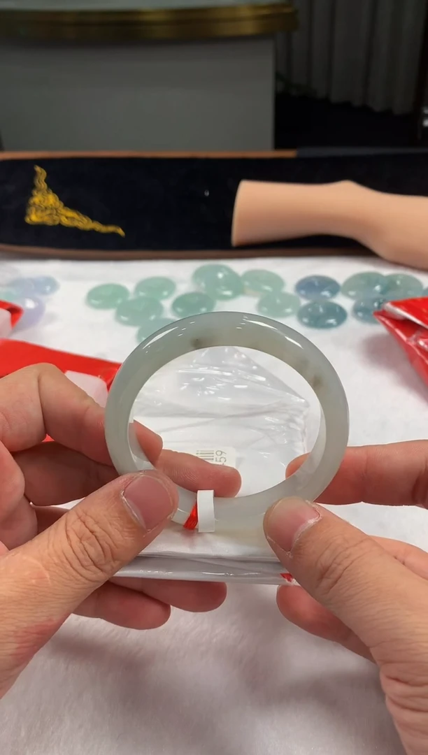 未镶嵌定制翡翠5073毛货不退不换 57-58圈