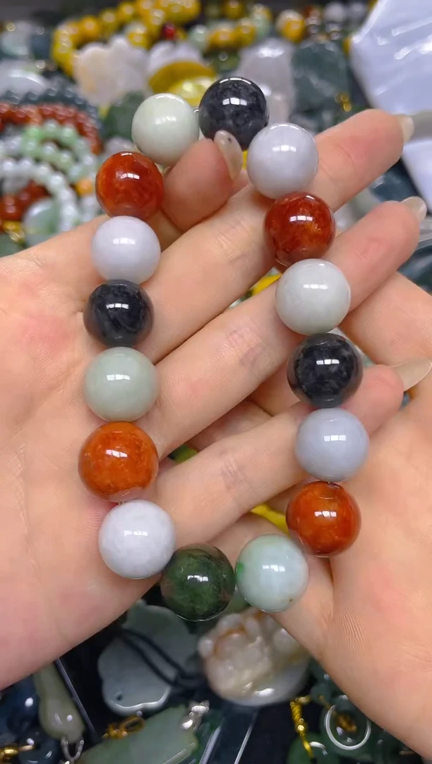 颈饰未镶嵌翡翠13MM/ T /翡翠A货，一件也是批发价