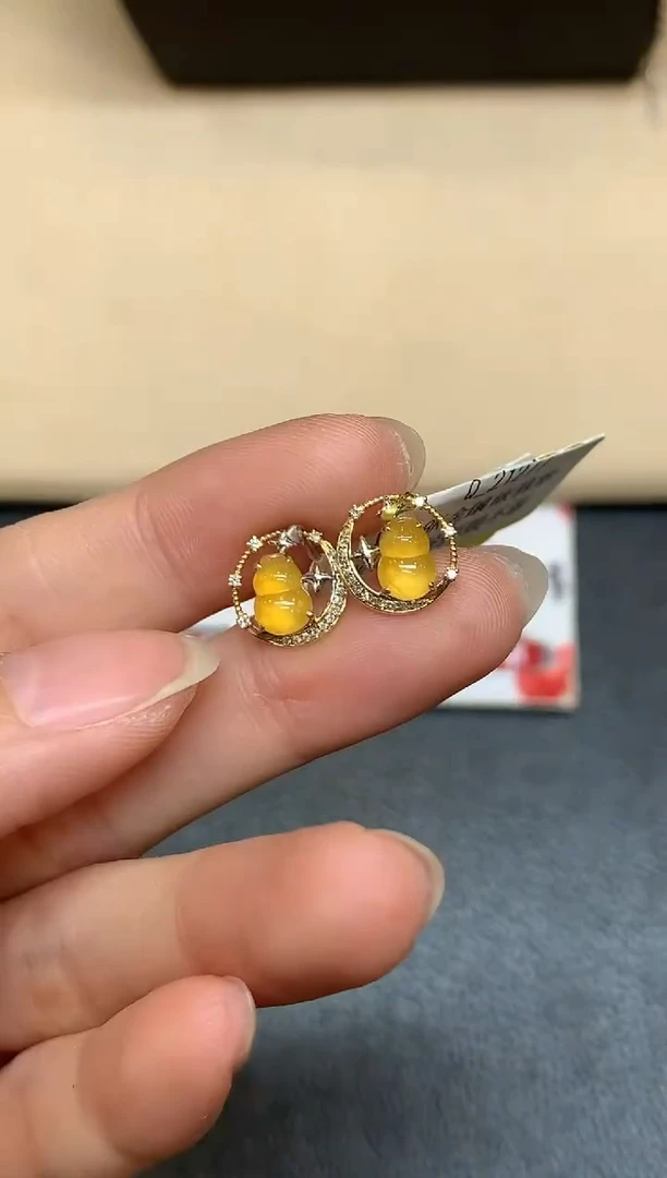 18K金镶嵌翡翠耳饰【无鉴赏期】葫芦【无服务费