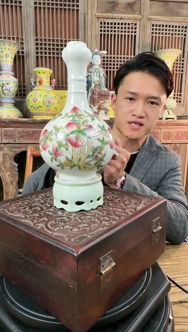 【闪购商品】摆件陶瓷 摆件 九桃五福 蒜头瓶