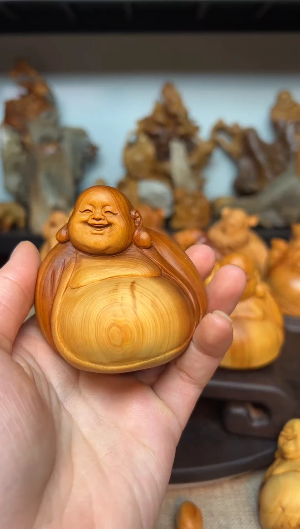 柏木（崖柏）不**心崖柏雕刻件