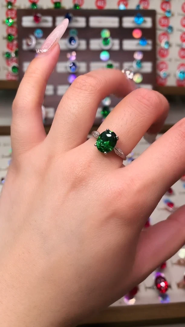 银S925镶嵌透辉石戒指8*10 银托