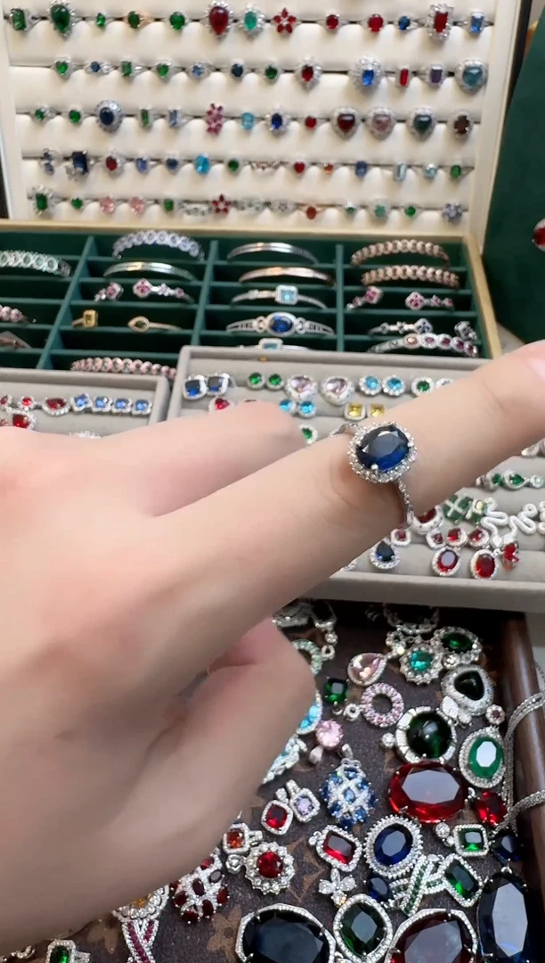 戒指蓝宝石未镶嵌M****g蓝宝石戒指