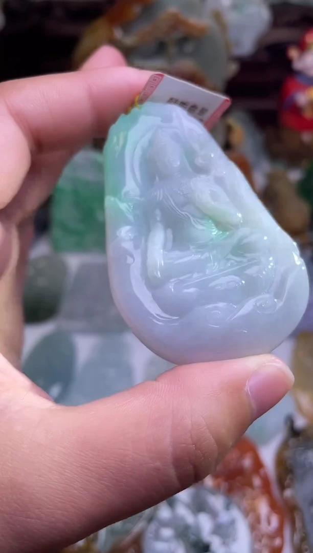 颈饰未镶嵌翡翠大势至