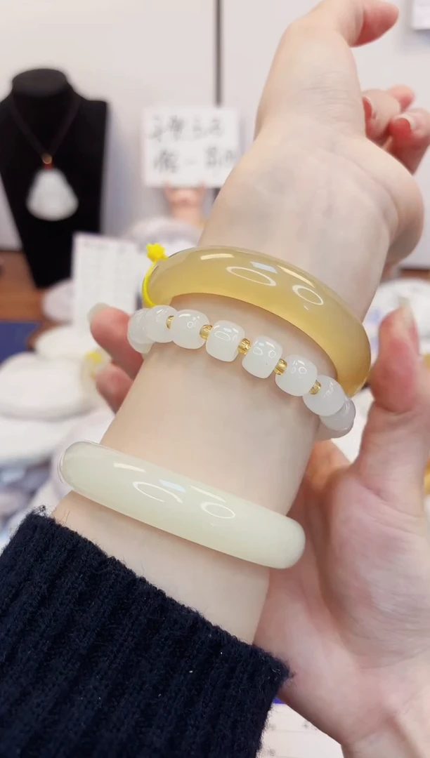 【闪购商品】石英质玉手镯未镶嵌465-财气镯圈口57