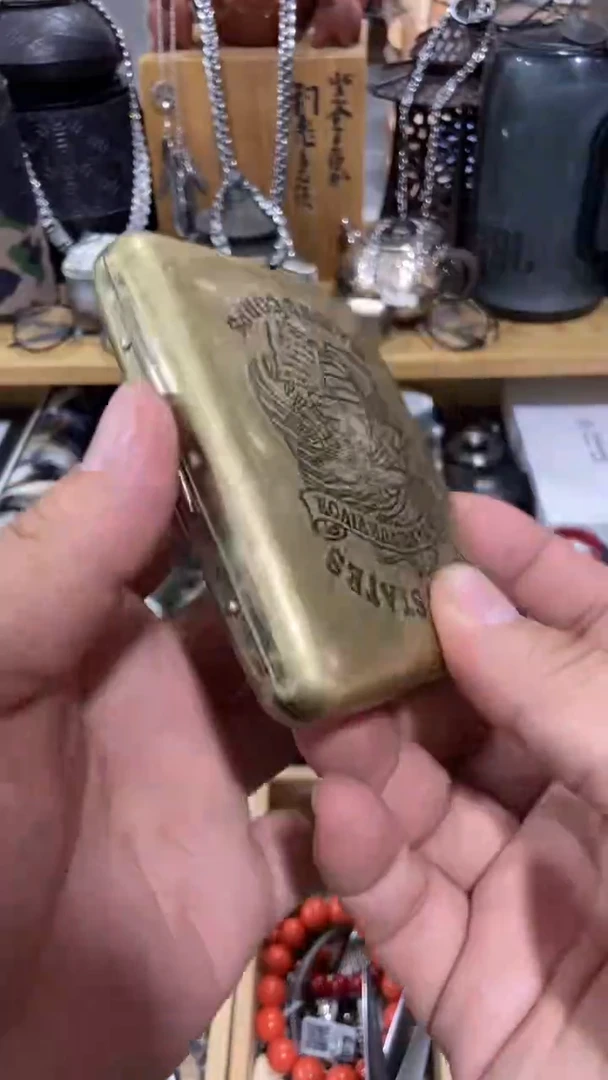 瓷片闪购商品  如图所示